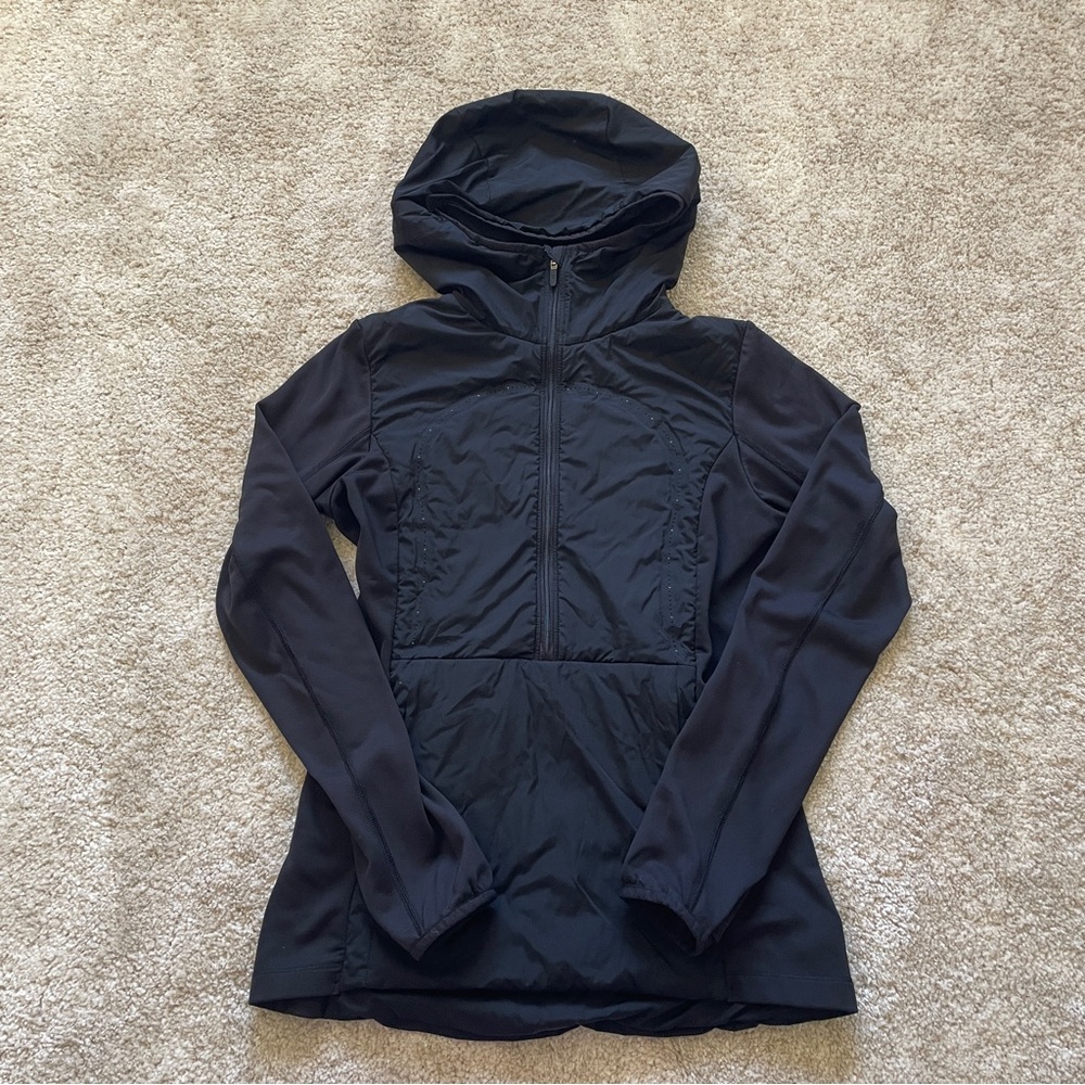 Lululemon half zip pullover with pockets  size 6